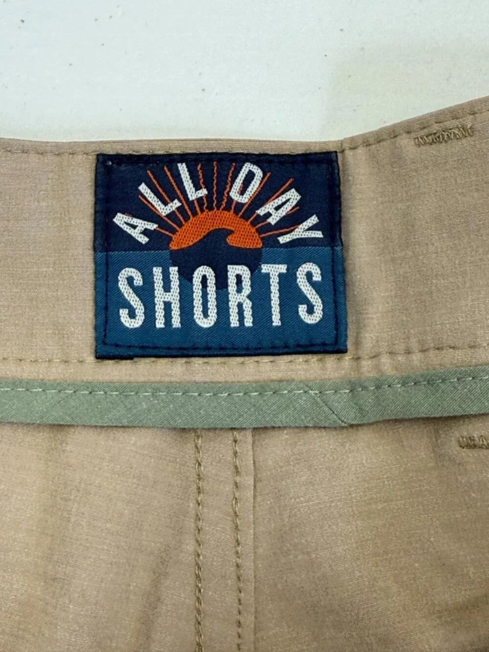 Faherty All Day Shorts Mens 40 Khaki Tan Performance Stretch Casual Lightweight